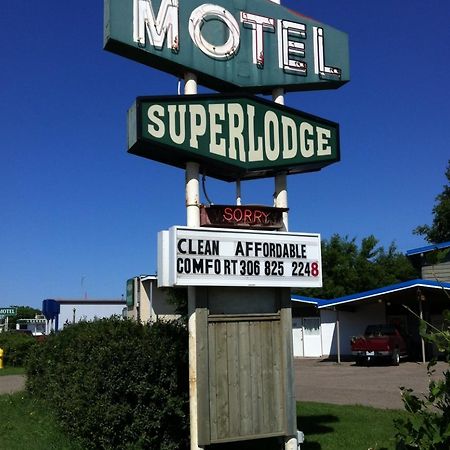 Superlodge Lloydminster Bagian luar foto